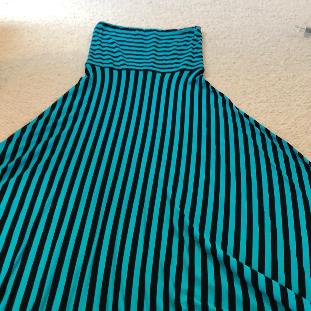 Stunning Maxi Dress!